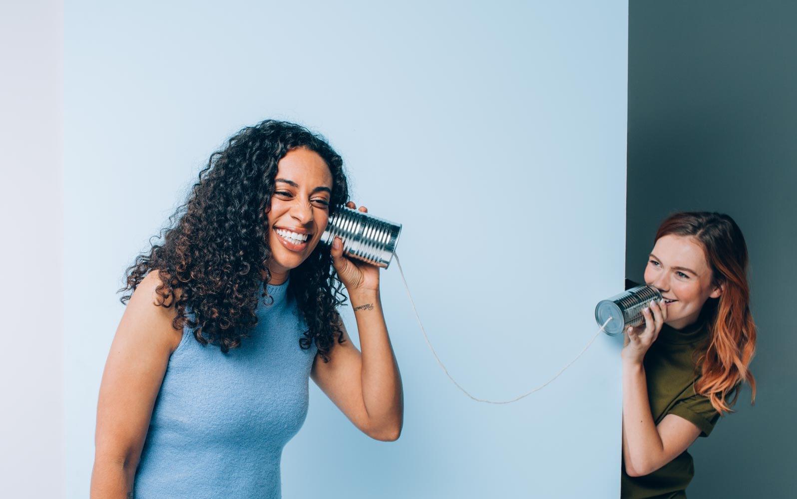 Sprechen Sie Kunden mit Namen an, Personen am Telefon