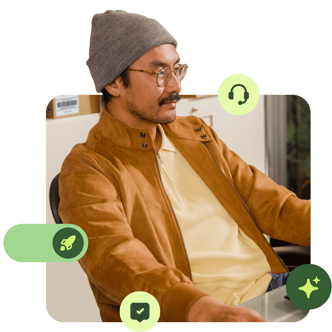 Customer experience agent working with AI Copilot support during a live voice interaction.